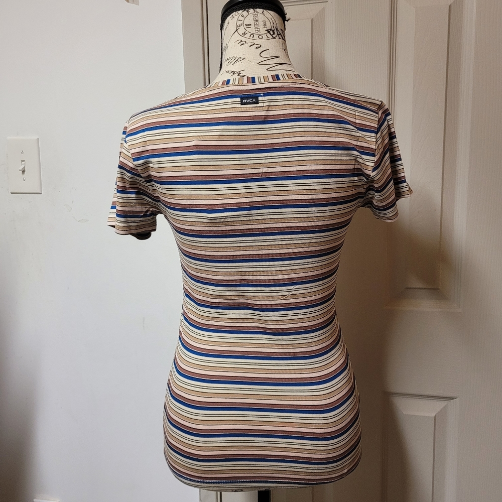 Nwt Rvca Mariners top Size Medium - Picture 4 of 7